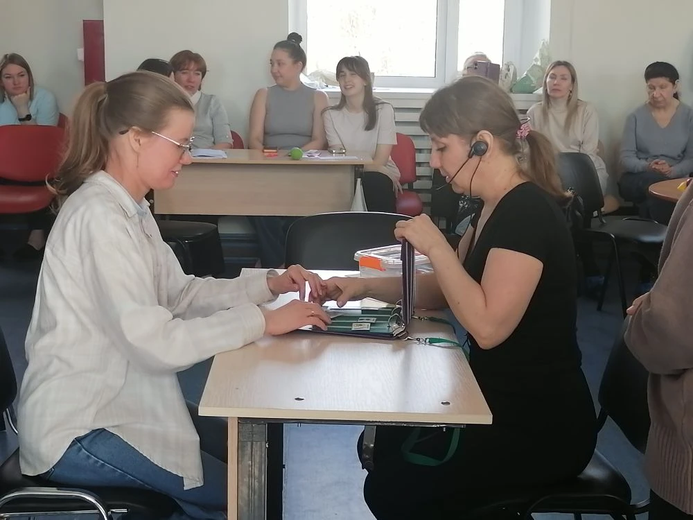 Курс на эффективную помощь: специалисты центра «Родник» углубляются в практику ABA-терапии